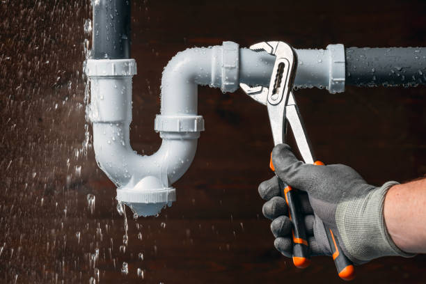 Professional Emergency Plumber technician working in Central Valley, NY